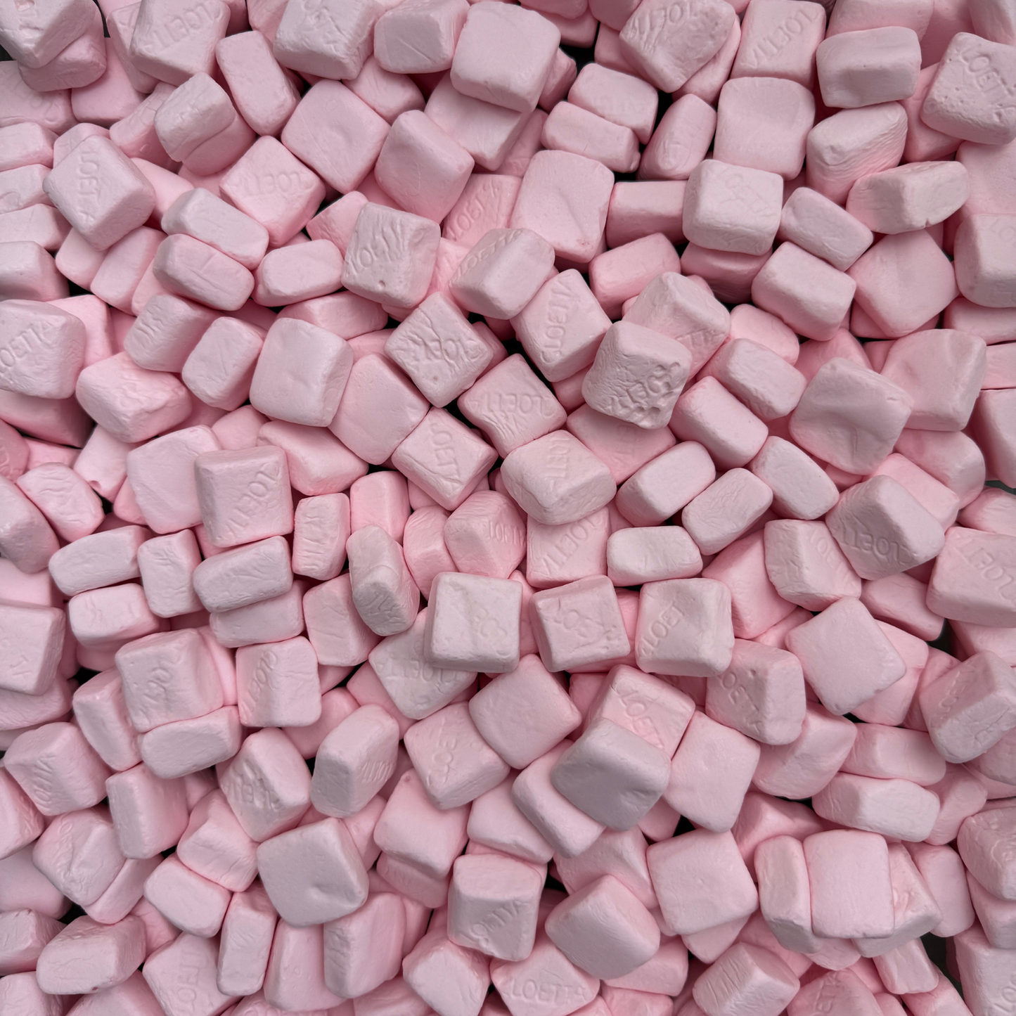 Strawberry Marshmallow Cubes By Cloetta