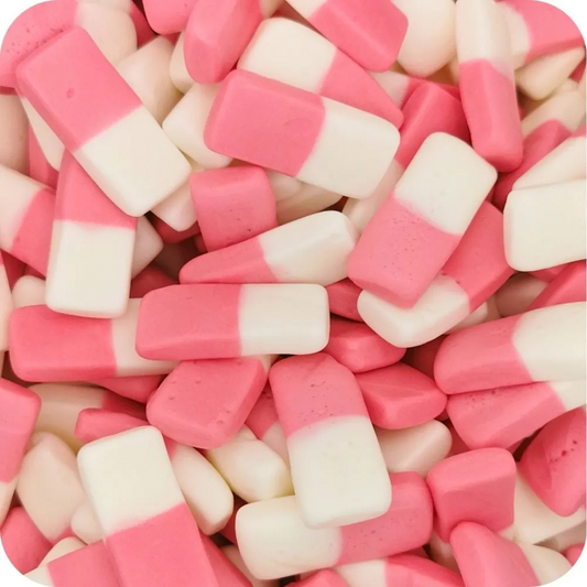 Swizzels Squashies 2-Pack Bundle – Bubblegum & Strawberry Cream Flavour – Soft Gummy Foam Candy 140g Bags
