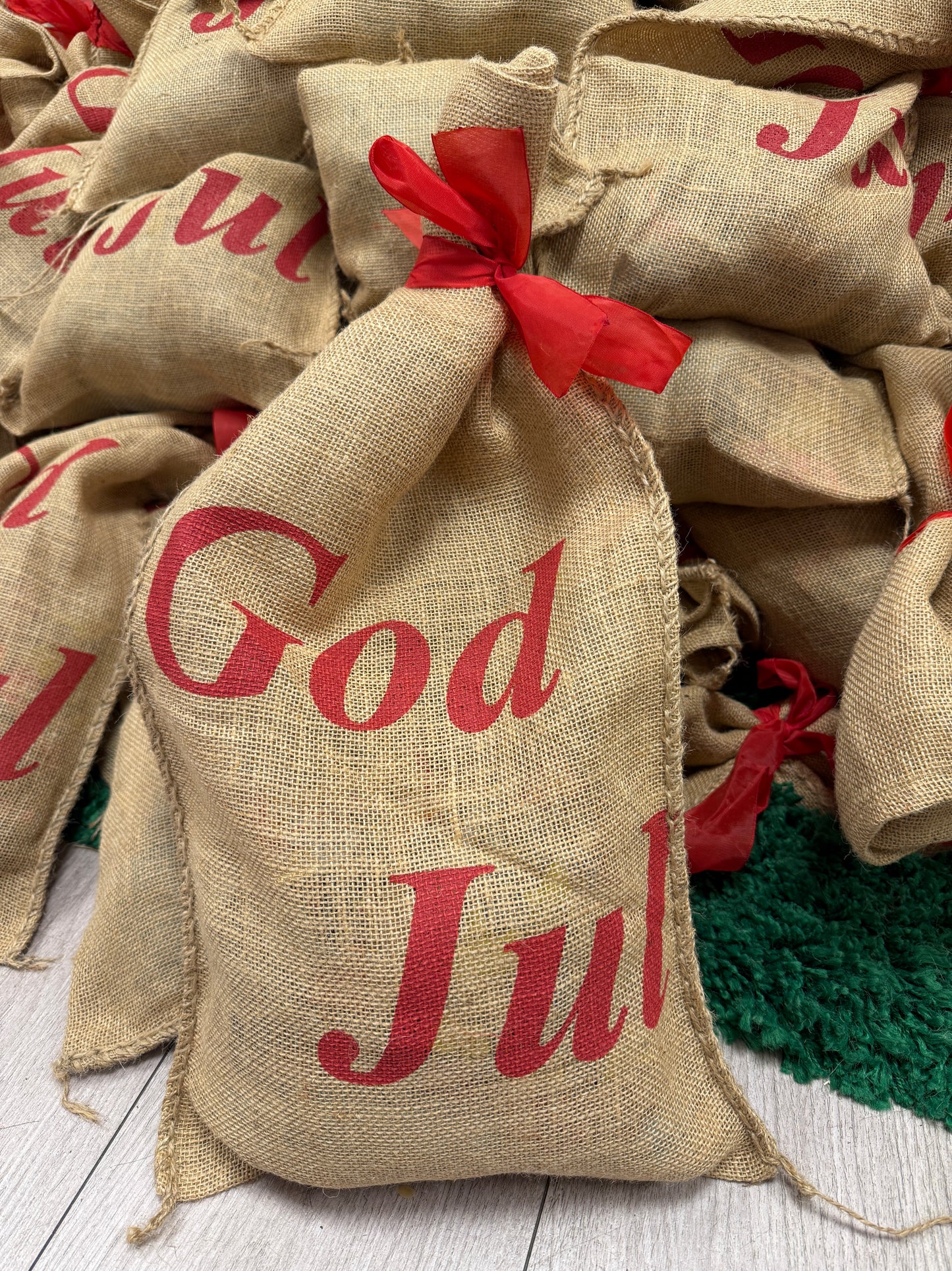 Swedish Christmas Candy Mix 1kg – Marabou, Geisha, Daim, Twix, Snickers & More